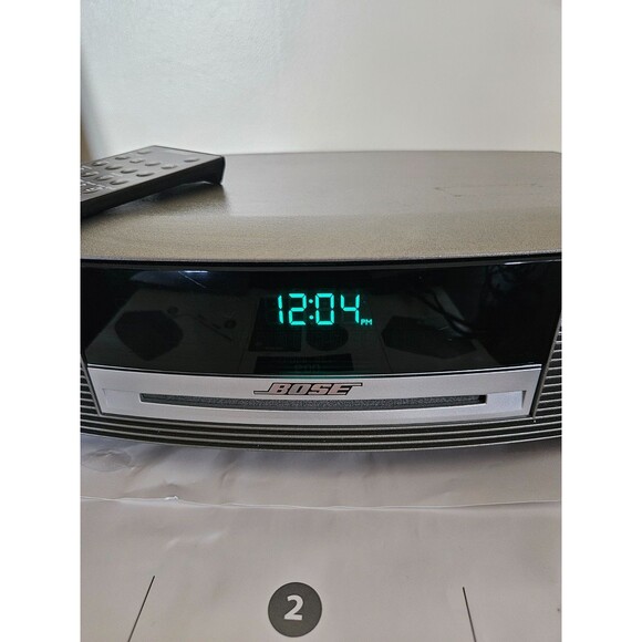 Bose Wave Music System CD Player AM/FM Radio - includes iPhone docking station - Picture 5 of 10
